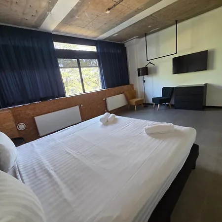 Young Learning Hotell